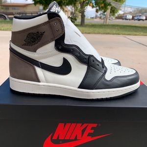 Jordan 1 Dark Mocha